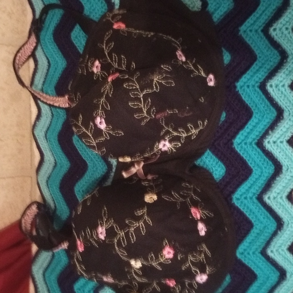 38DD gorgeous sexy black pink embroidery Bra